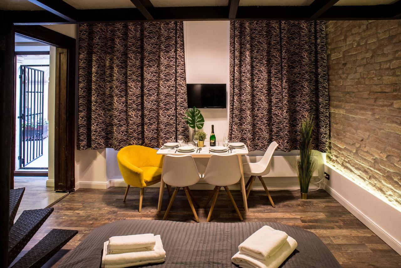 Very Stylish And Fresh Studio Home In The Center Βουδαπέστη Εξωτερικό φωτογραφία